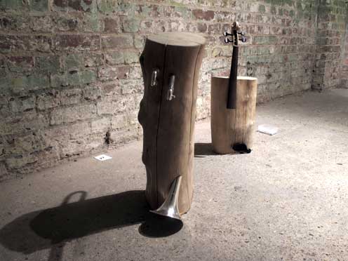 Hinchee Hung cracking-up-band